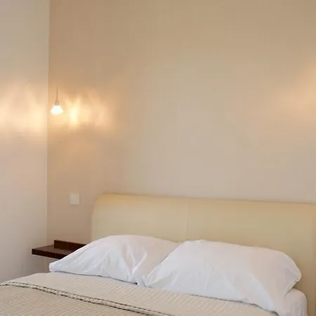 Apartman Chopin - *